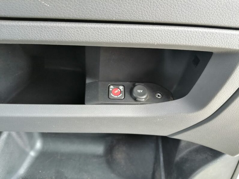
								2017  TOYOTA PROACE full									
