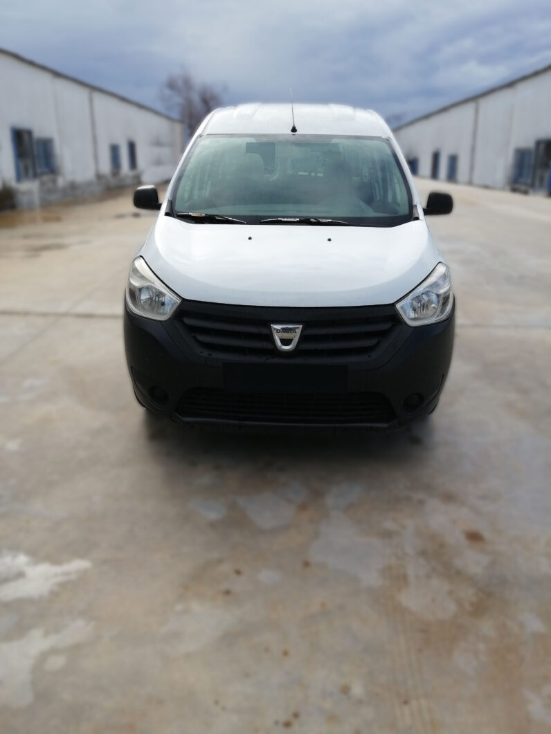 
								DACIA DOKKER 2015 full									