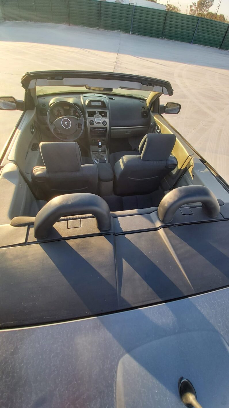 
								Renault Mégane Coupé-Cabriolet 2008 full									