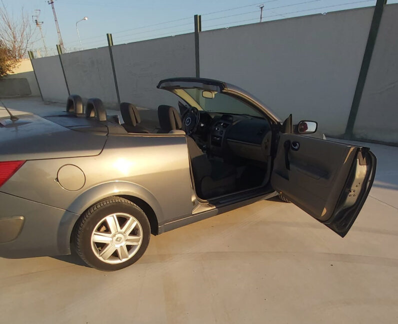 
								Renault Mégane Coupé-Cabriolet 2008 full									