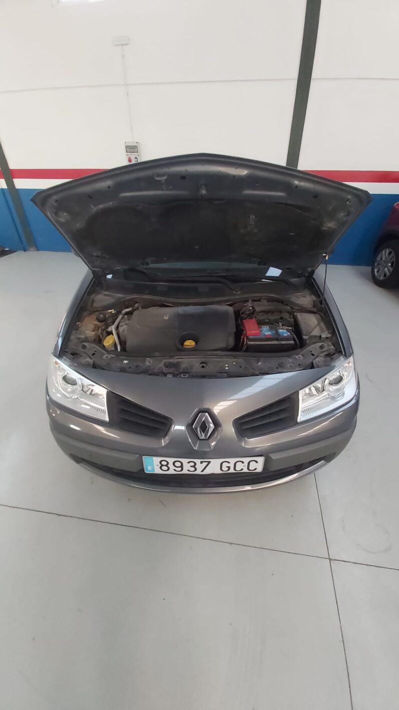 
								Renault Mégane Coupé-Cabriolet 2008 full									