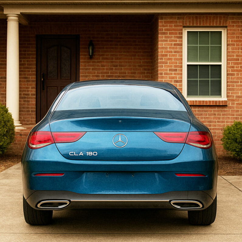 
								MERCEDES-BENZ CLA 180 AÑO 2023 full									
