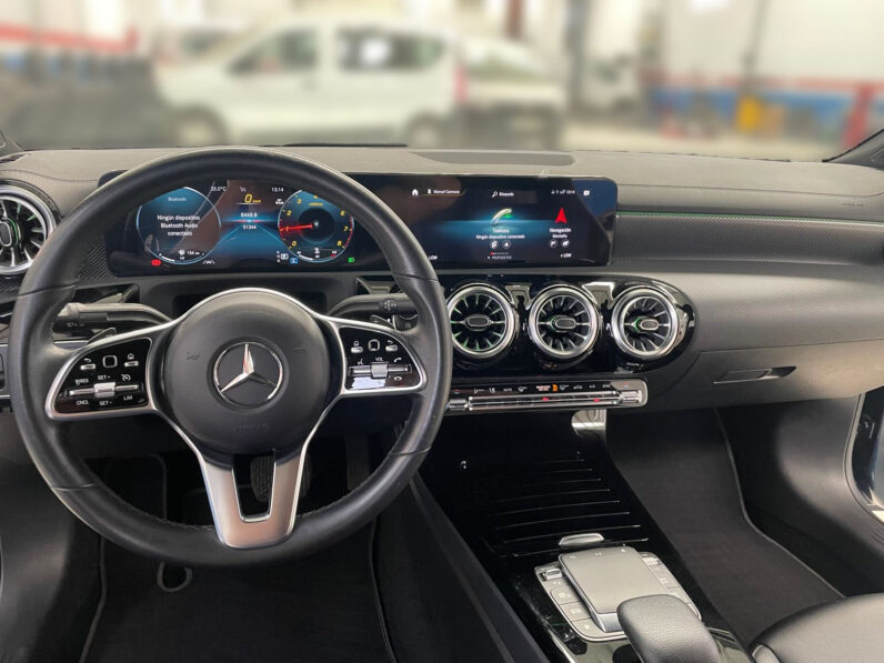 
								MERCEDES-BENZ CLA 180 AÑO 2023 full									