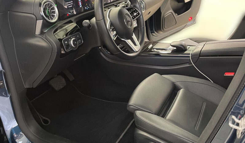 
								MERCEDES-BENZ CLA 180 AÑO 2023 full									