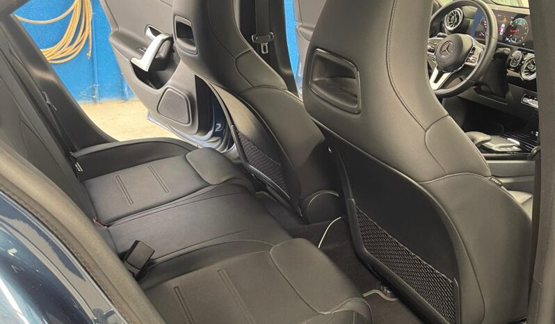 
								MERCEDES-BENZ CLA 180 AÑO 2023 full									
