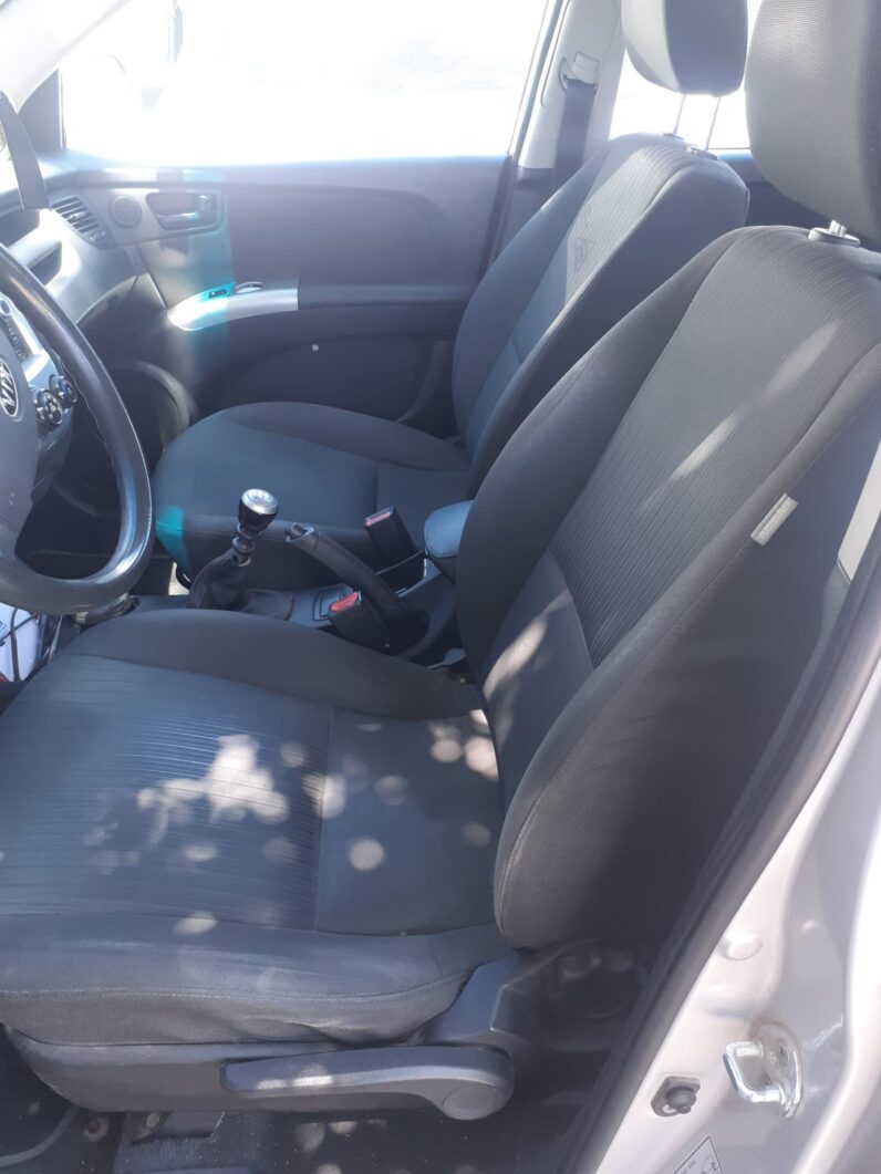 
								KIA SPORTAGE 2009 full									
